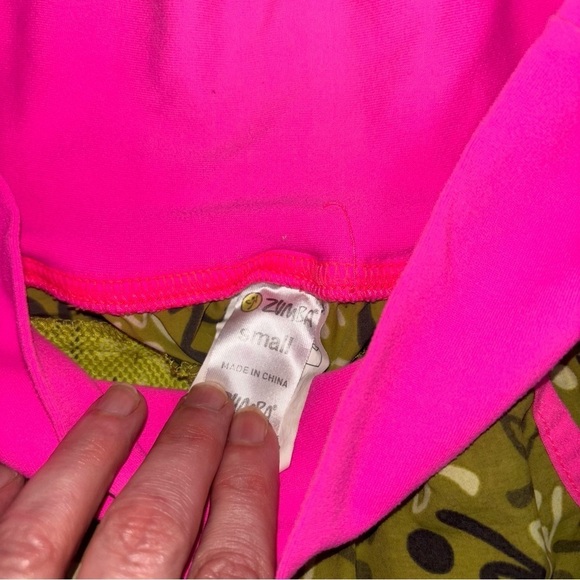 Zumba Women's Cropped Cargo Joggers Accent Waist Dance Gym Workout Fitness - Picture 6 of 7